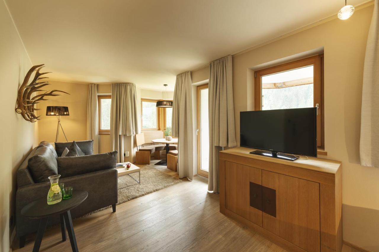 Almhof Family Und Wellness Resort 겔로스 외부 사진